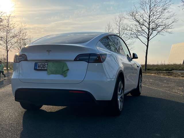 Imagine Tesla Model Y Model Y RWD