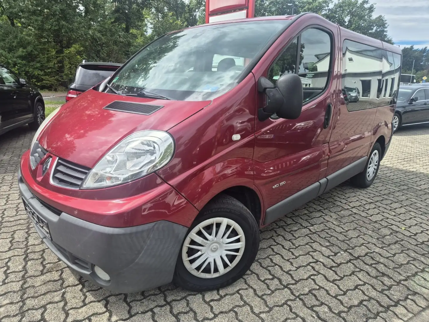 Renault Trafic Combi L1H1 2,9t  verglast Rot - 1