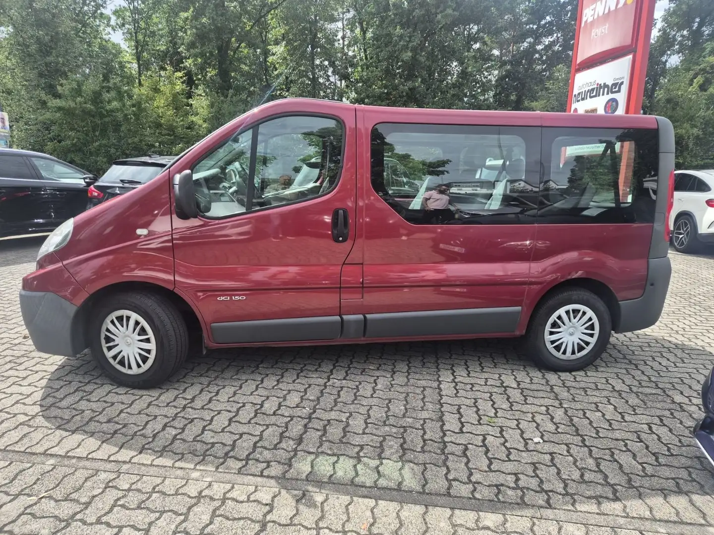 Renault Trafic Combi L1H1 2,9t  verglast Rot - 2