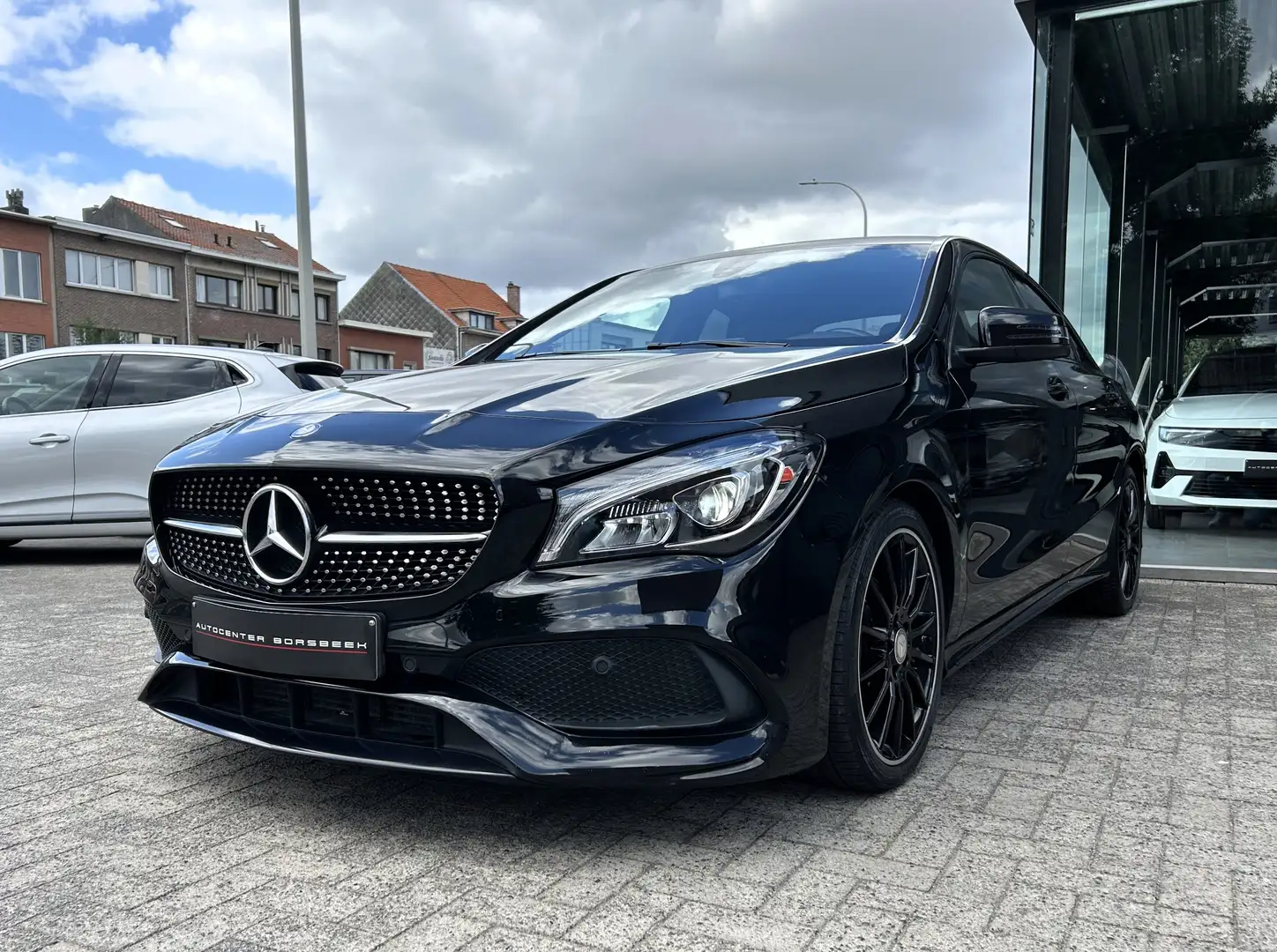Mercedes-Benz CLA 180 d AMG Line Noir - 1