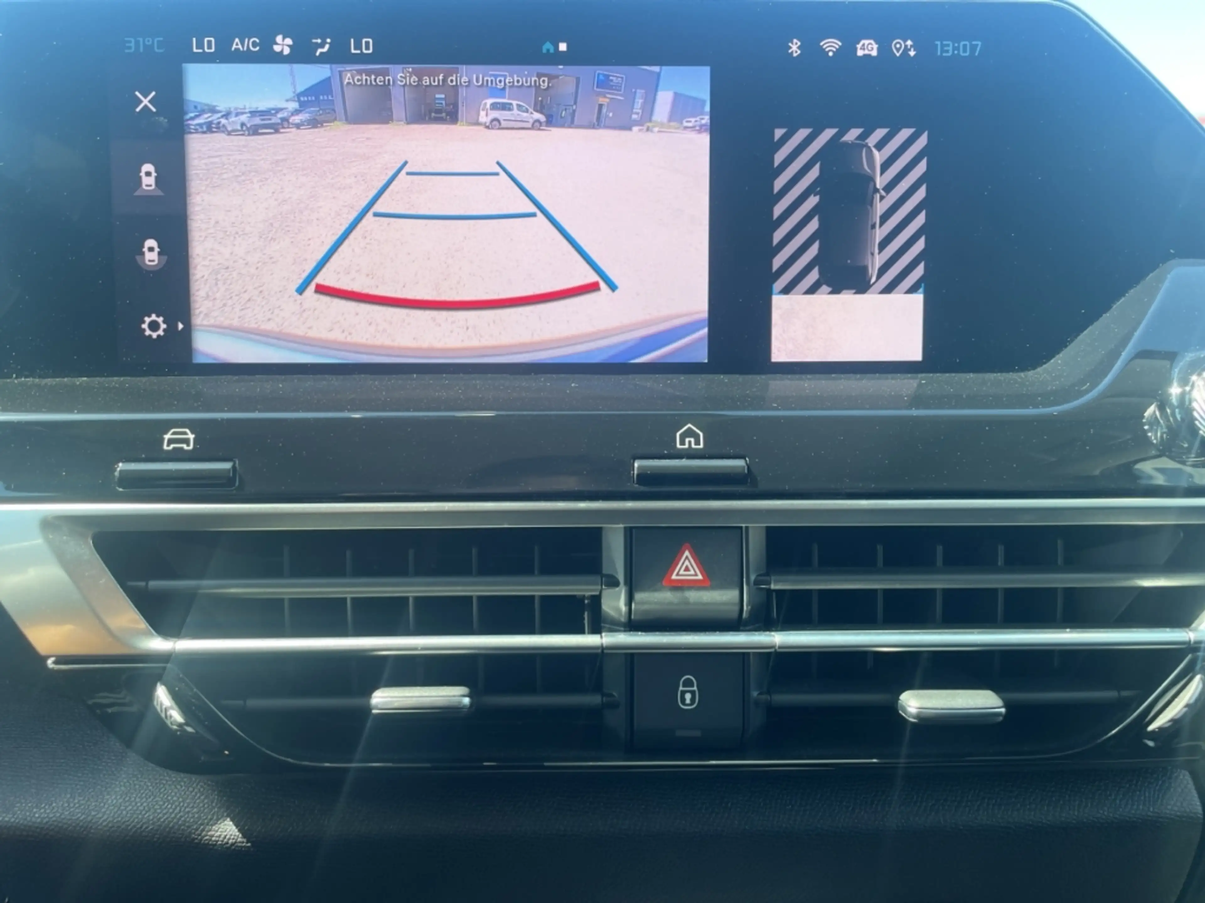 Citroen C4 PT 130 EAT8 Shine Navi 360 Kamera LED Apple CarPla — photo 18