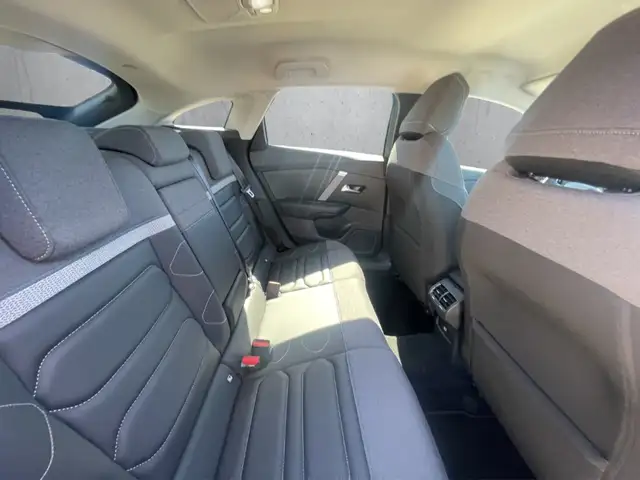 Citroen C4 view 14