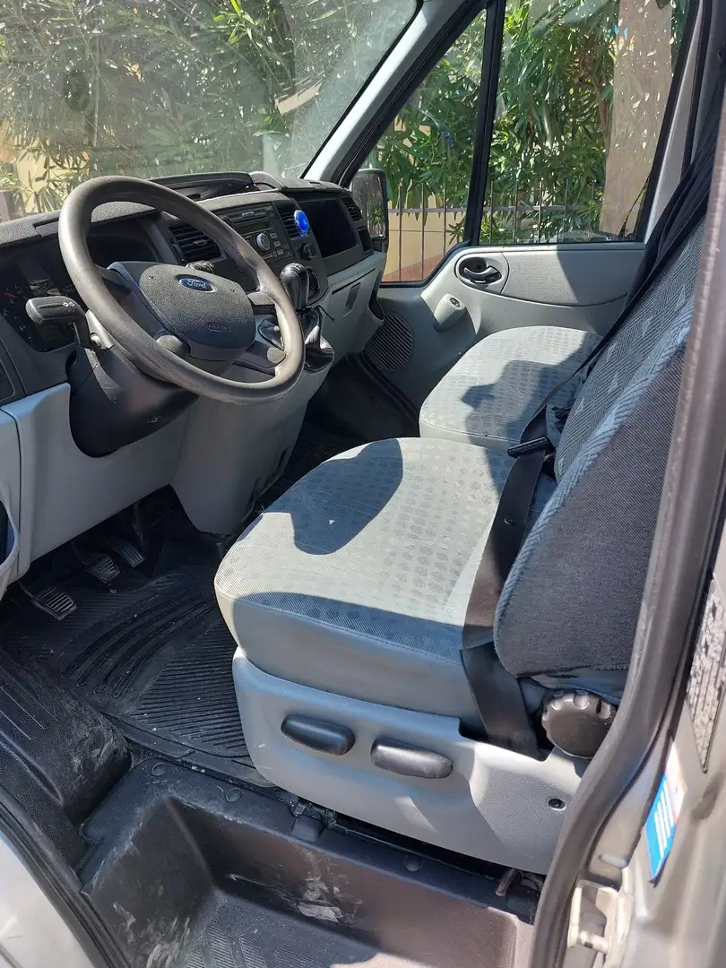 Ford Transit - 1