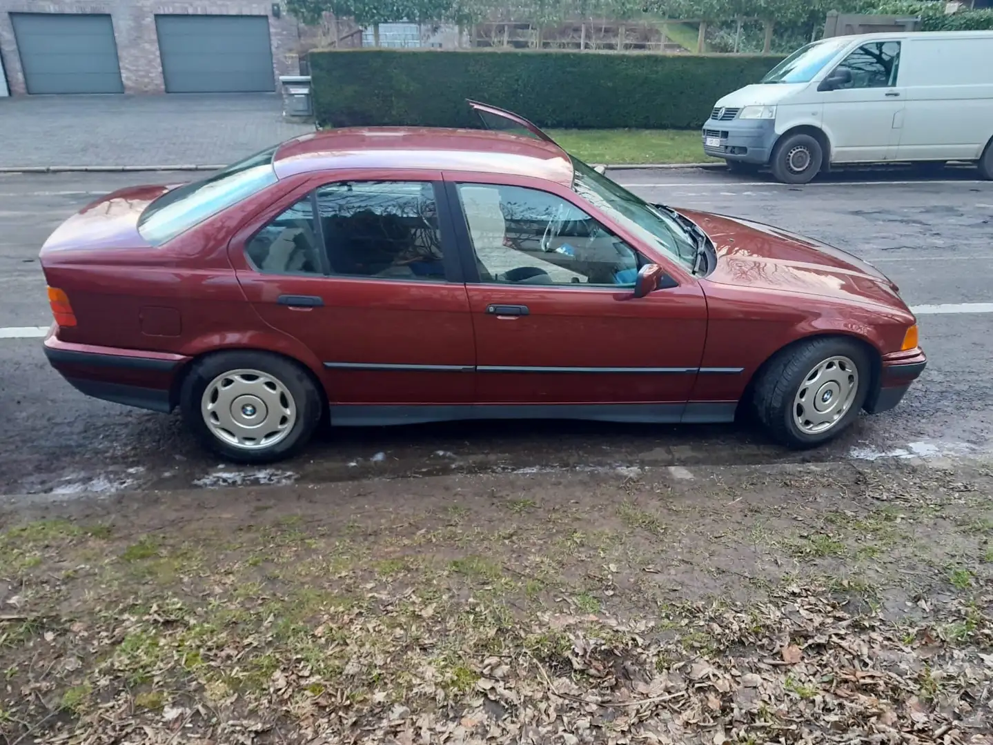 BMW 320 320i Roşu - 2