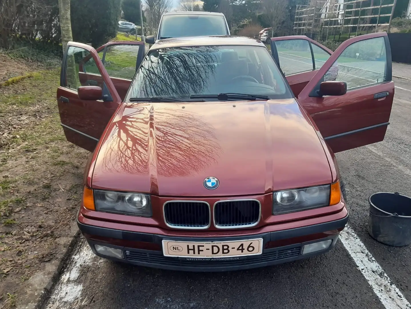 BMW 320 320i Roşu - 1