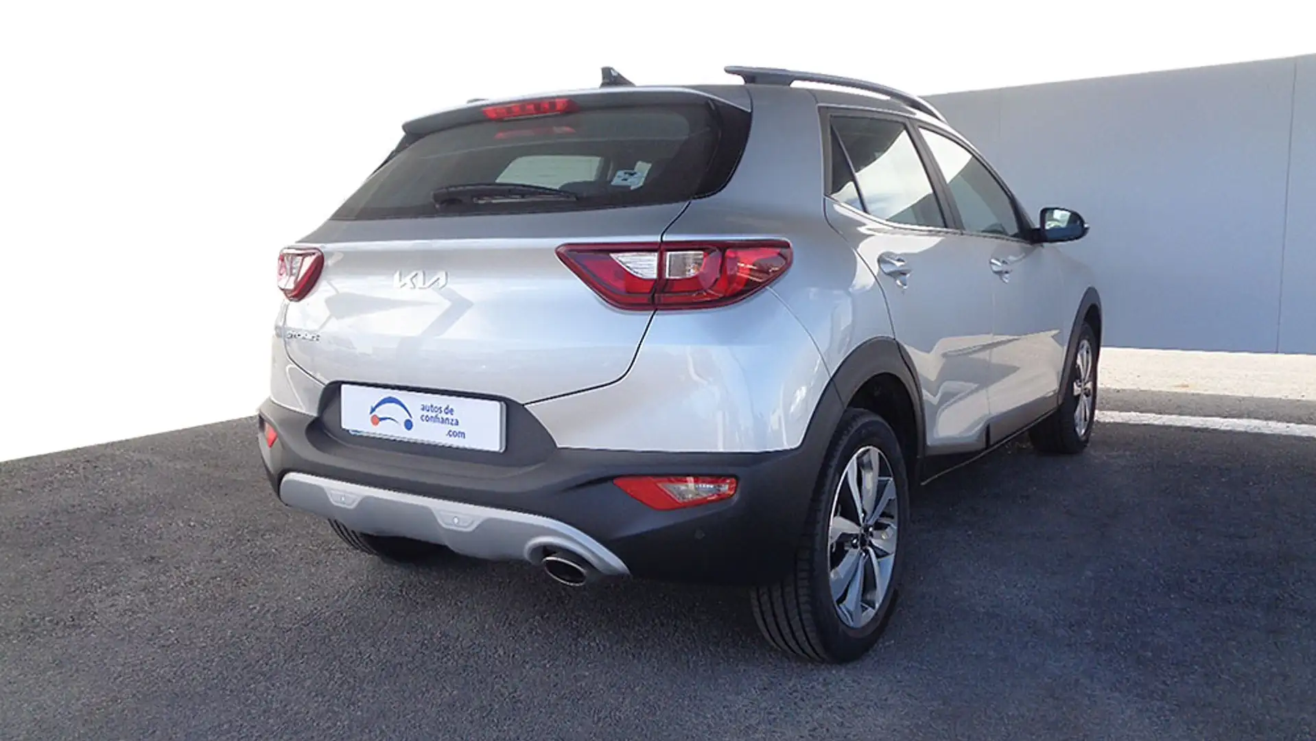 Kia Stonic 1.0 TGDI MHEV IMT DRIVE - 2