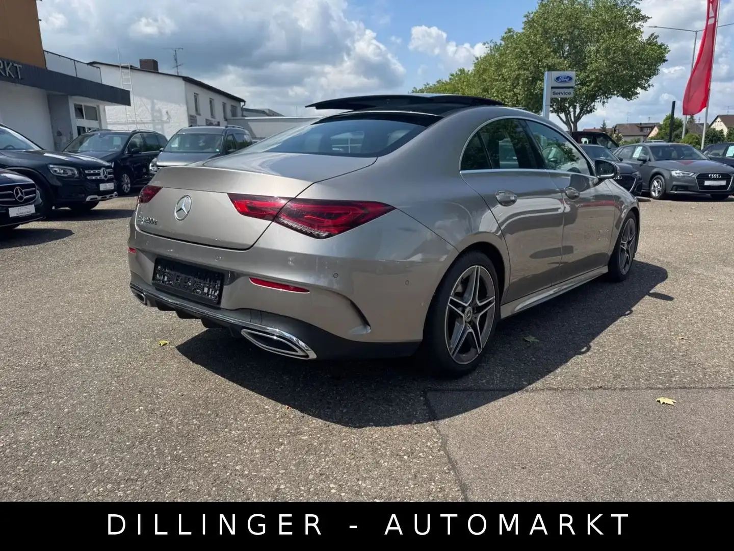 Mercedes-Benz CLA 200 d 8G AMG PANORAMA LED Ambiente Kam Temp. Silver - 2