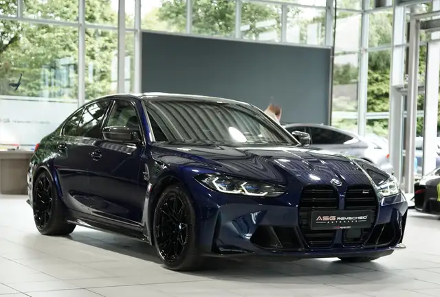 BMW M3 view 5