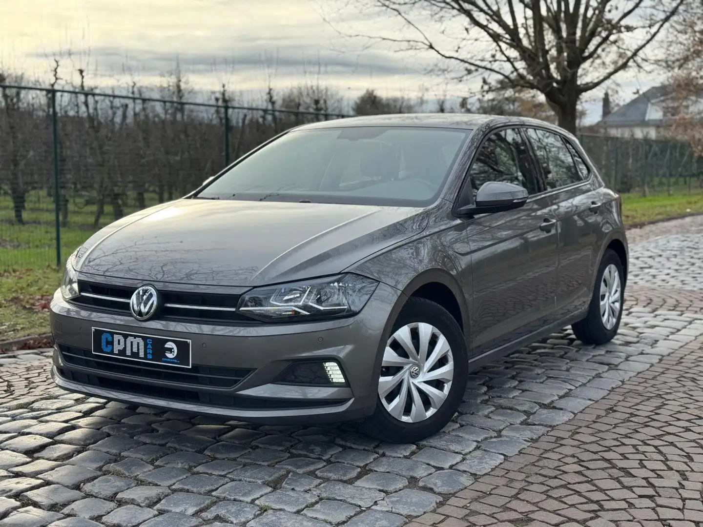 Volkswagen Polo 1.0 * 80pk! * FULL HISTORIEK * APP CARPLAY * TOP Grijs - 1