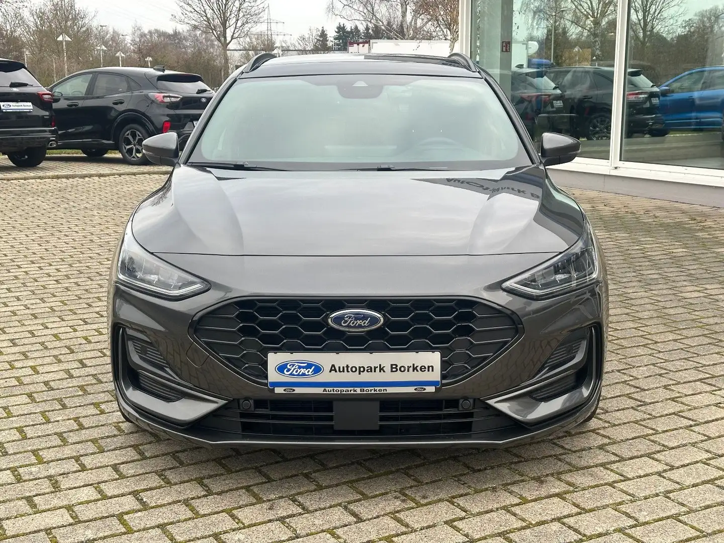 Ford Focus Turnier ST-Line X Head Pano B&O Winter Pak Grau - 2