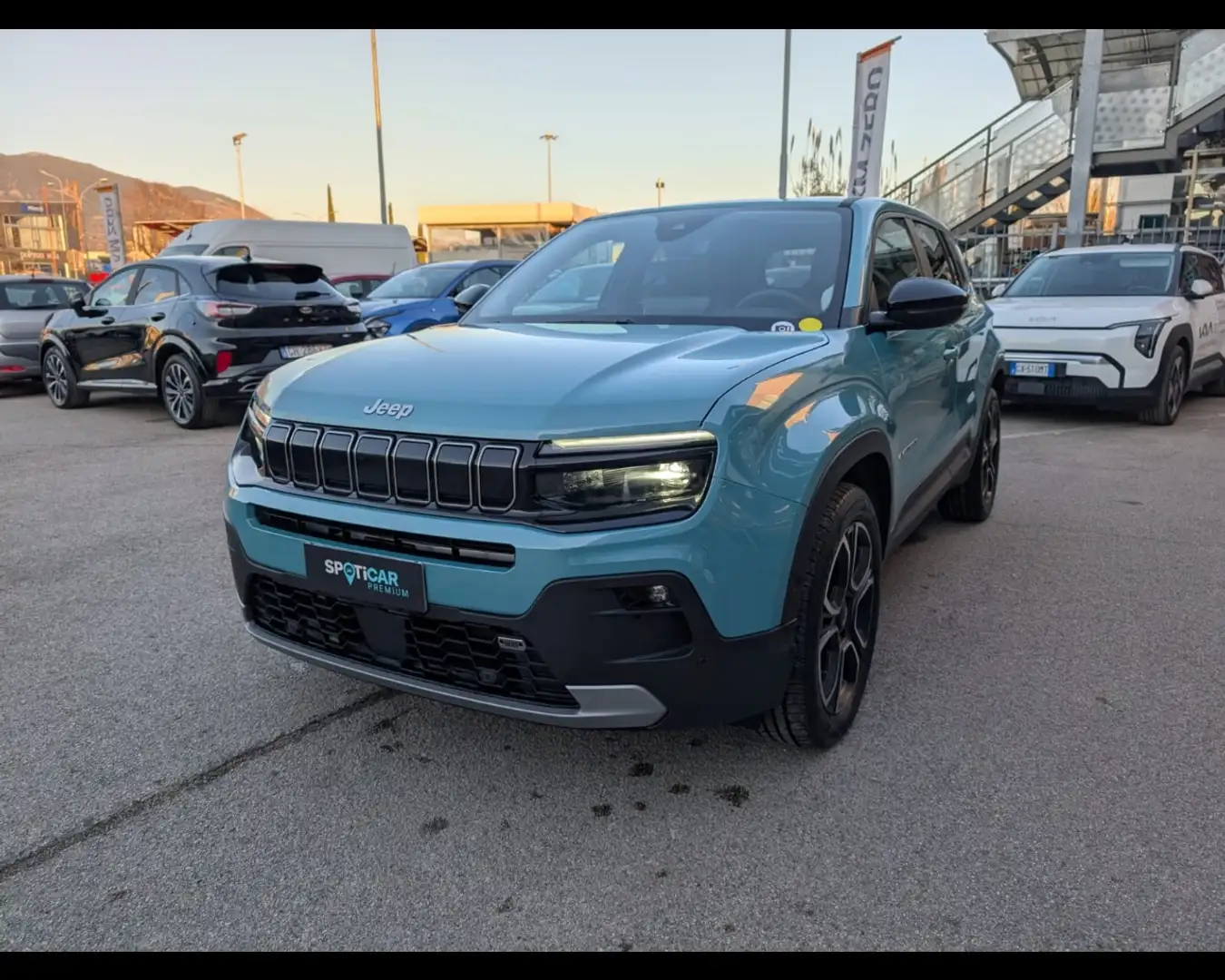 Jeep Avenger 1.2 Turbo Summit Modrá - 1