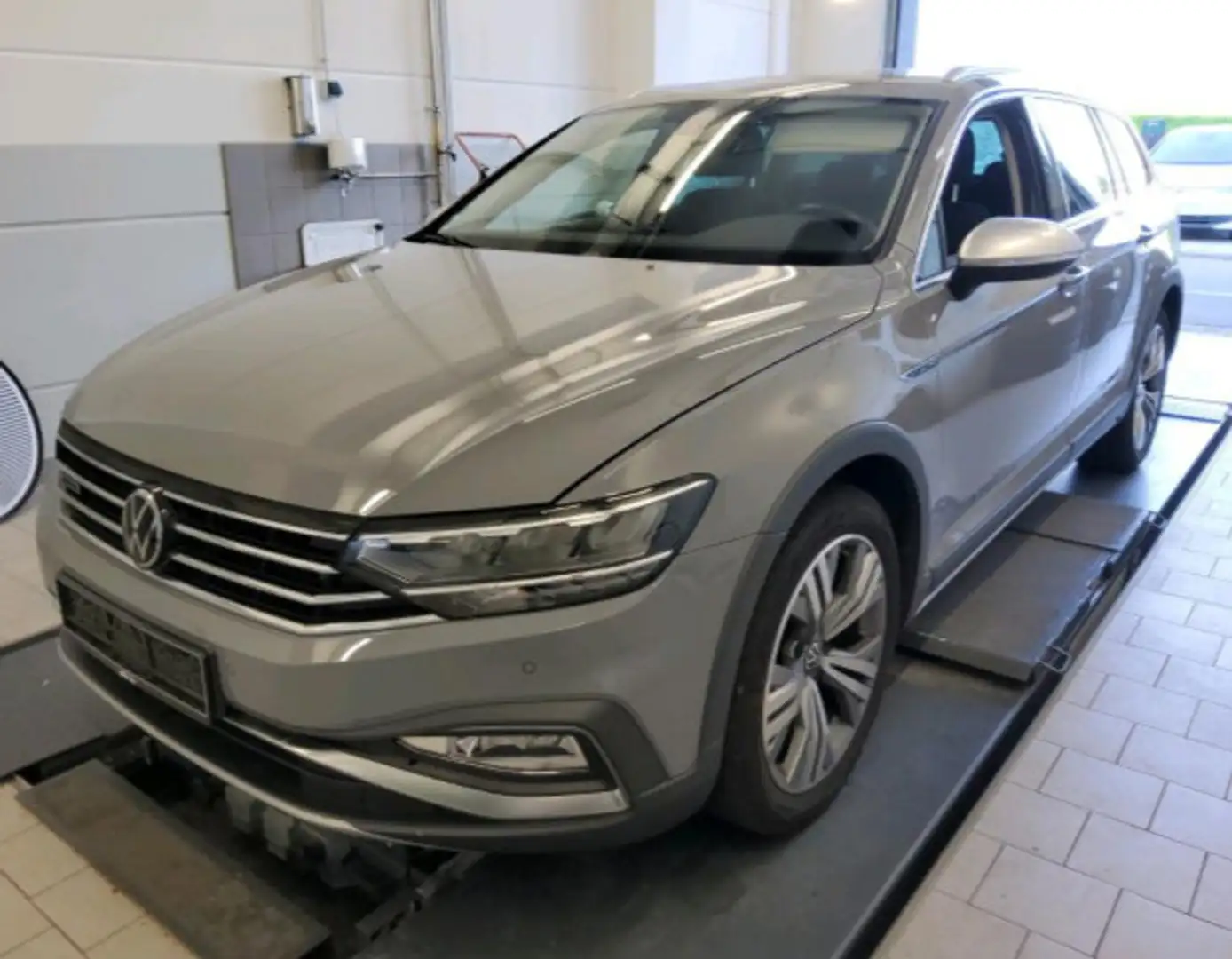 Volkswagen Passat Alltrack 2.0 TDI DSG 4M LED VIRTUAL KAMER Grau - 2