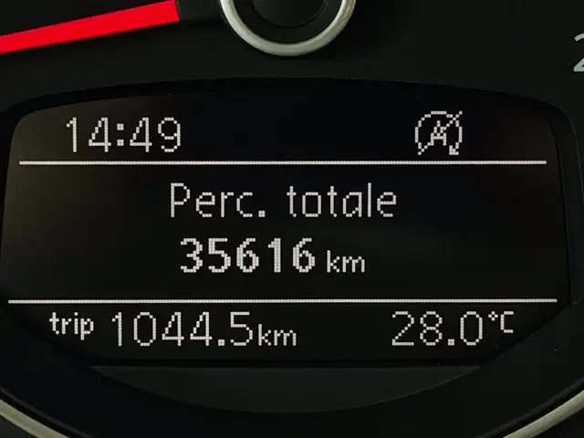 Volkswagen Up! view 17