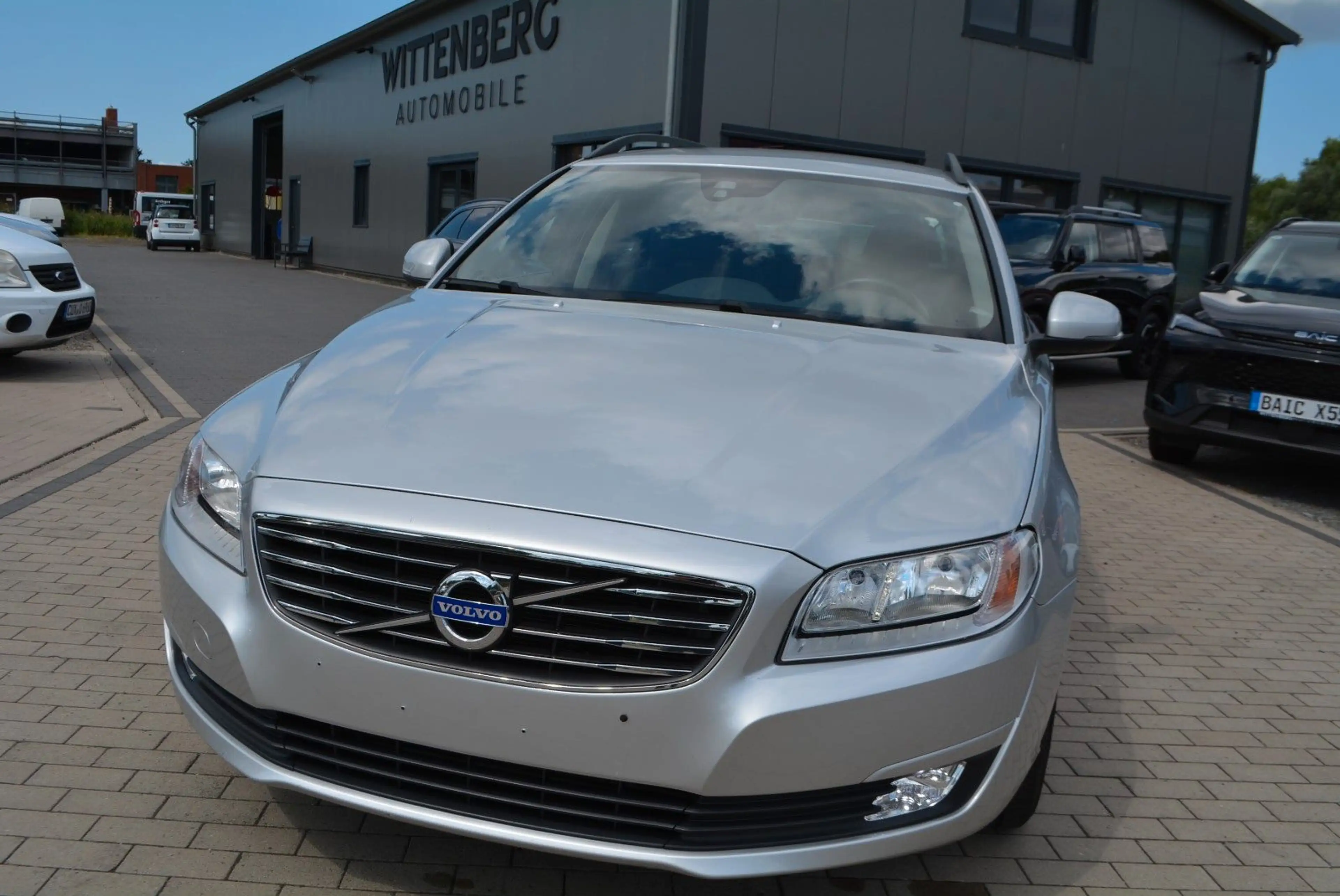 Volvo V70 Kombi Kinetic-HU+Service neu-Garantie incl. — photo 3