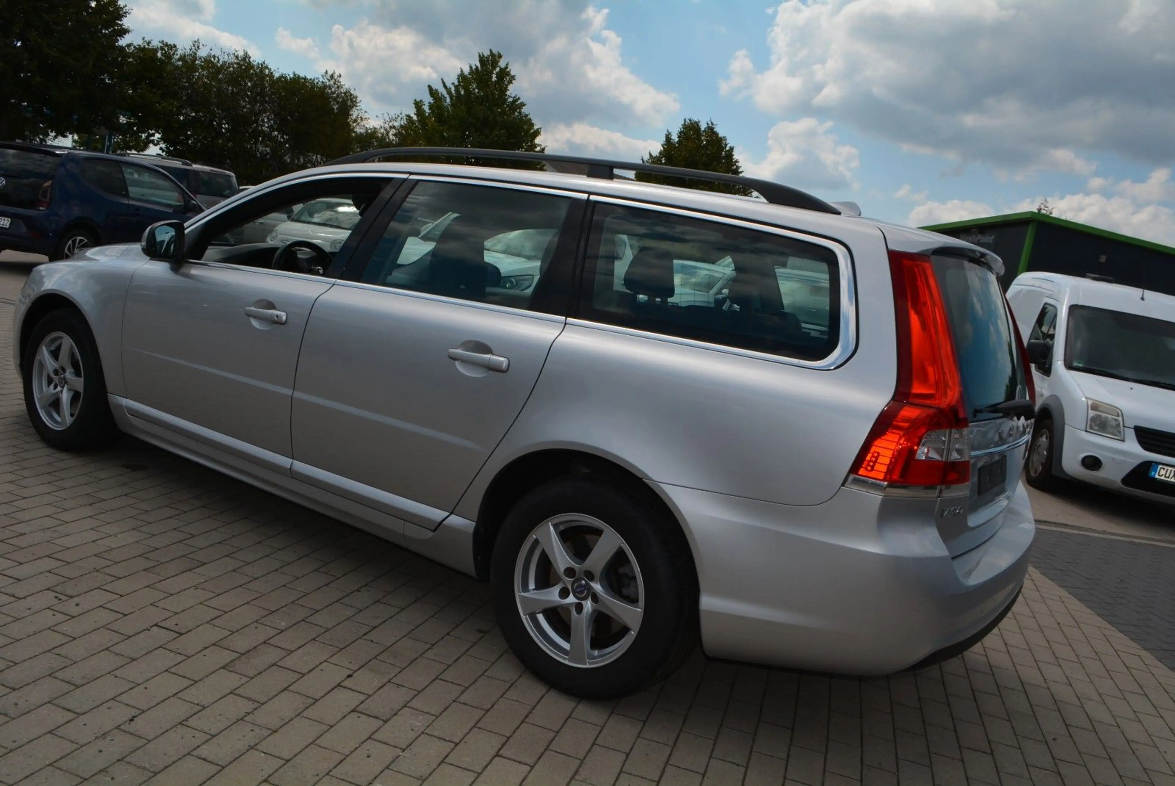 Volvo V70 Kombi Kinetic-HU+Service neu-Garantie incl. — photo 10