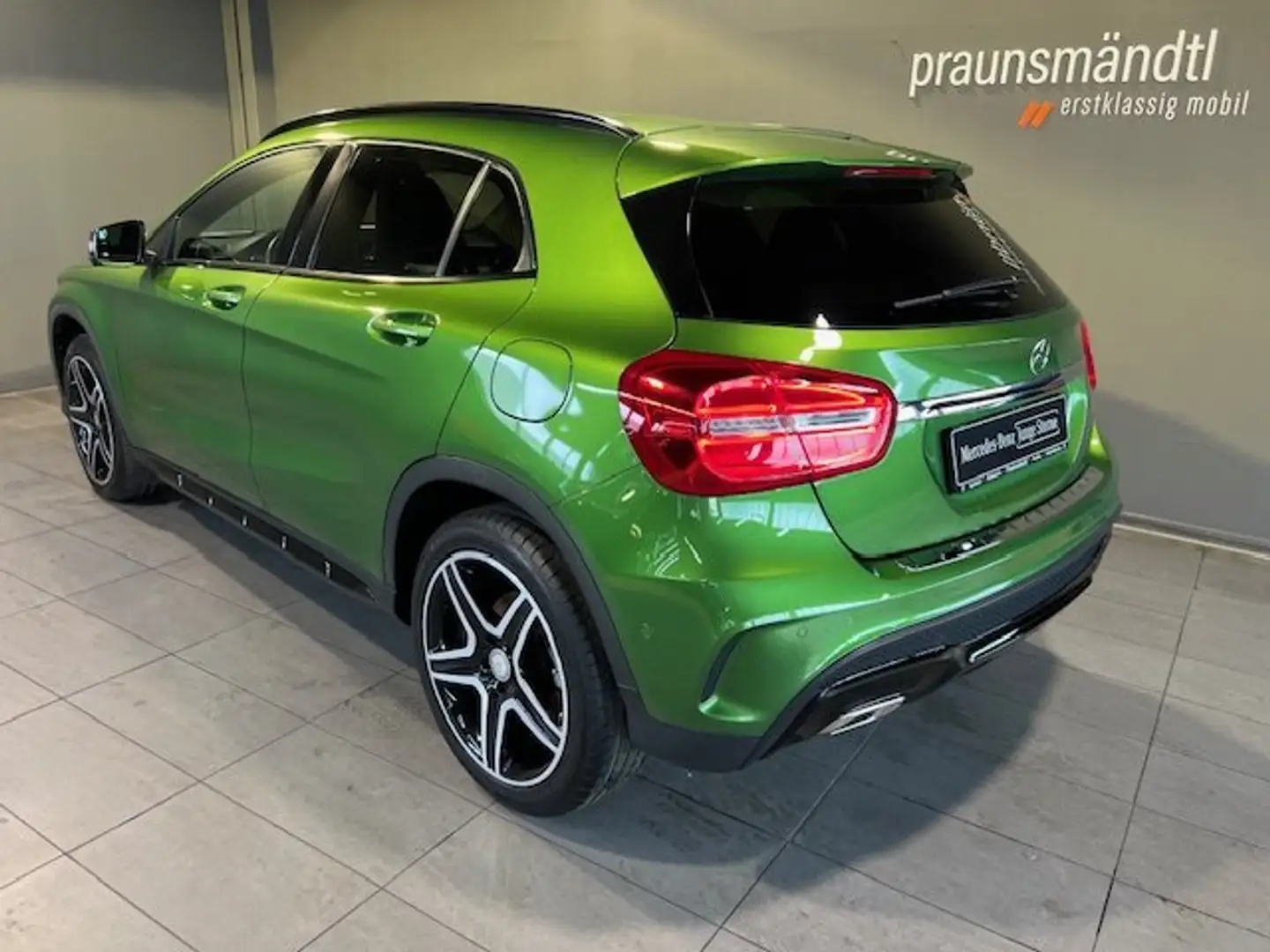 Mercedes-Benz GLA 200 d AMG Night ILS/PTS/Kamera/Navi/ele.Heck Grün - 2