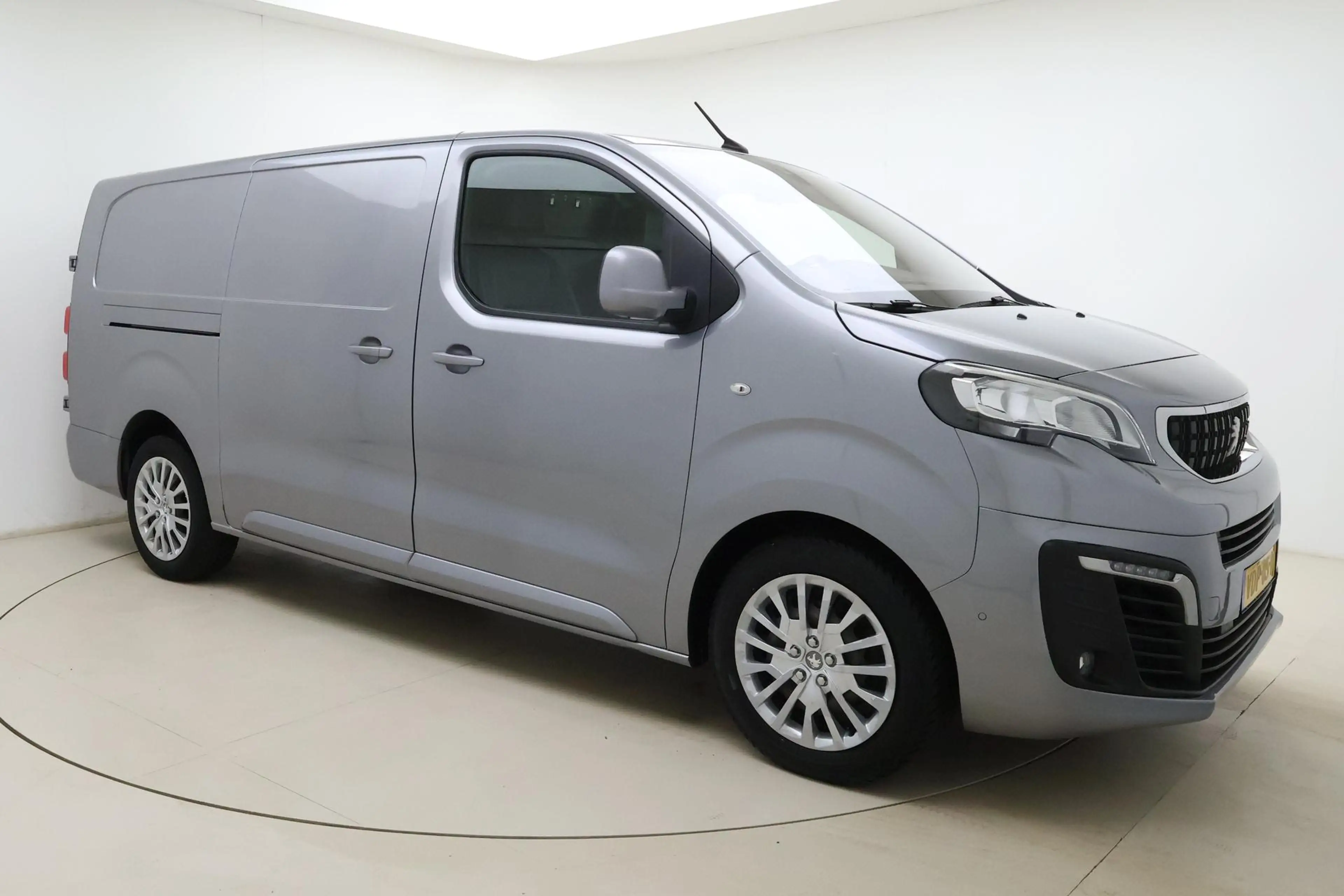 Peugeot Expert 2.0 BlueHDI 120 Long Asphalt | Trekhaak | Laadruim — photo 10