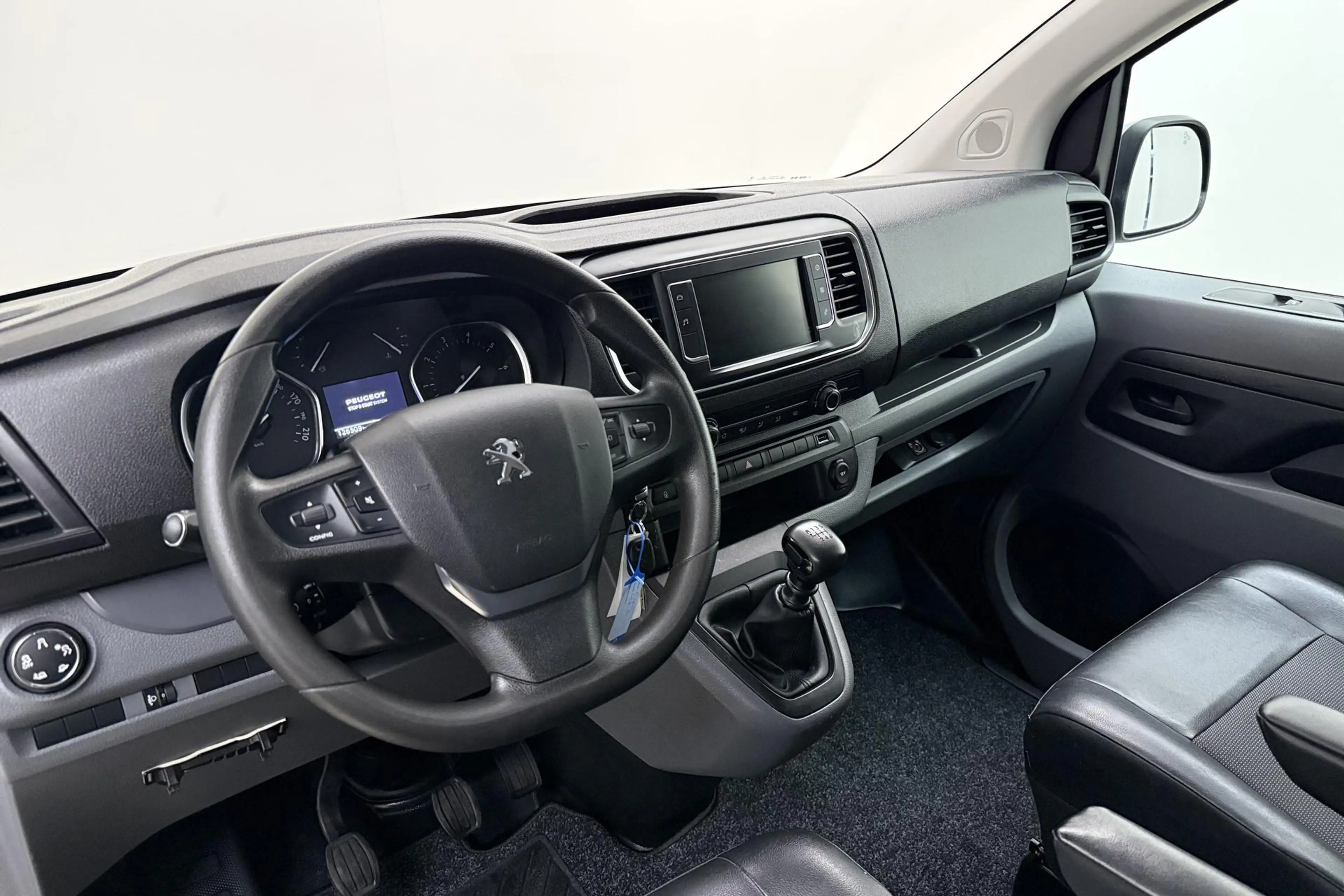 Peugeot Expert 2.0 BlueHDI 120 Long Asphalt | Trekhaak | Laadruim — photo 4