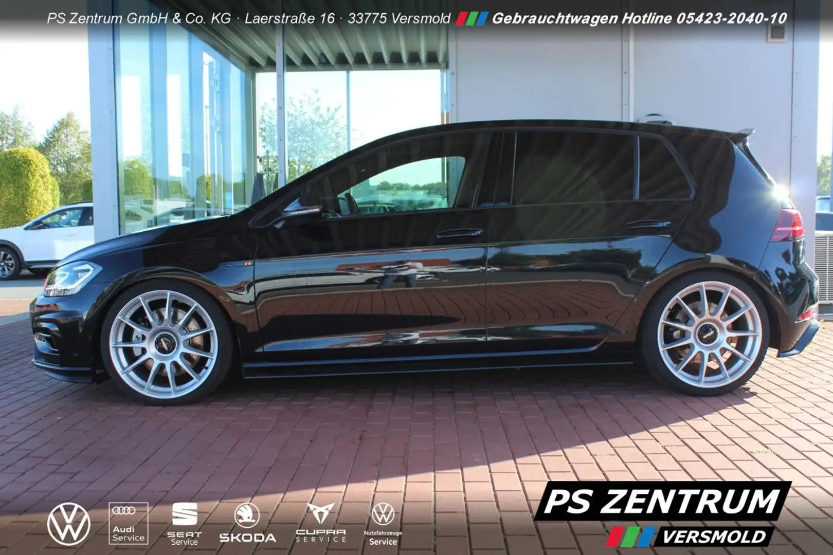 Volkswagen Golf VII 2.0 TSI DSG R 4-Motion AKRAPOVIC DCC Navi Nero - 2