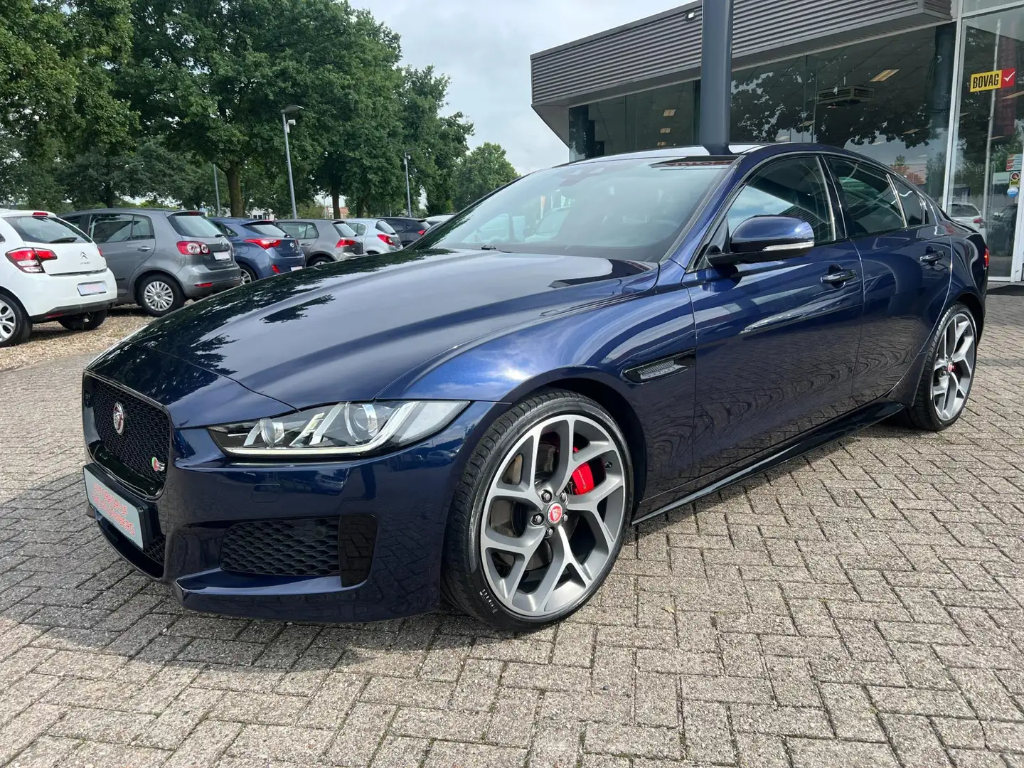 Jaguar XE 3.0 S Supercharge, Automaat, Leer, Navi, DAB, etc. Blue - 2