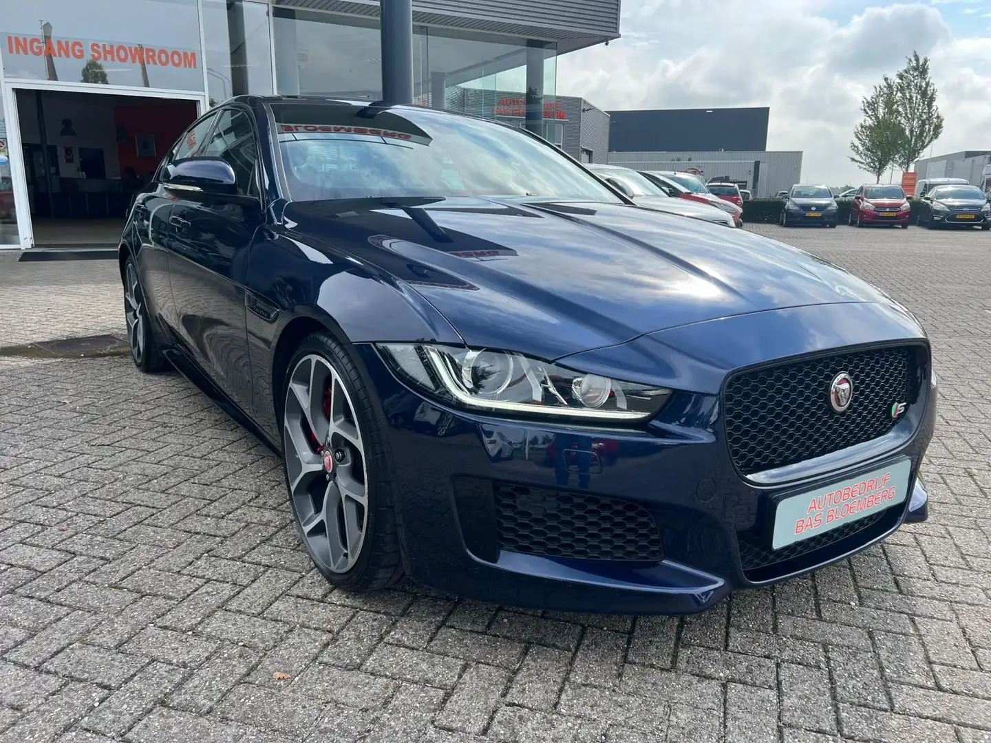 Jaguar XE 3.0 S Supercharge, Automaat, Leer, Navi, DAB, etc. Bleu - 2