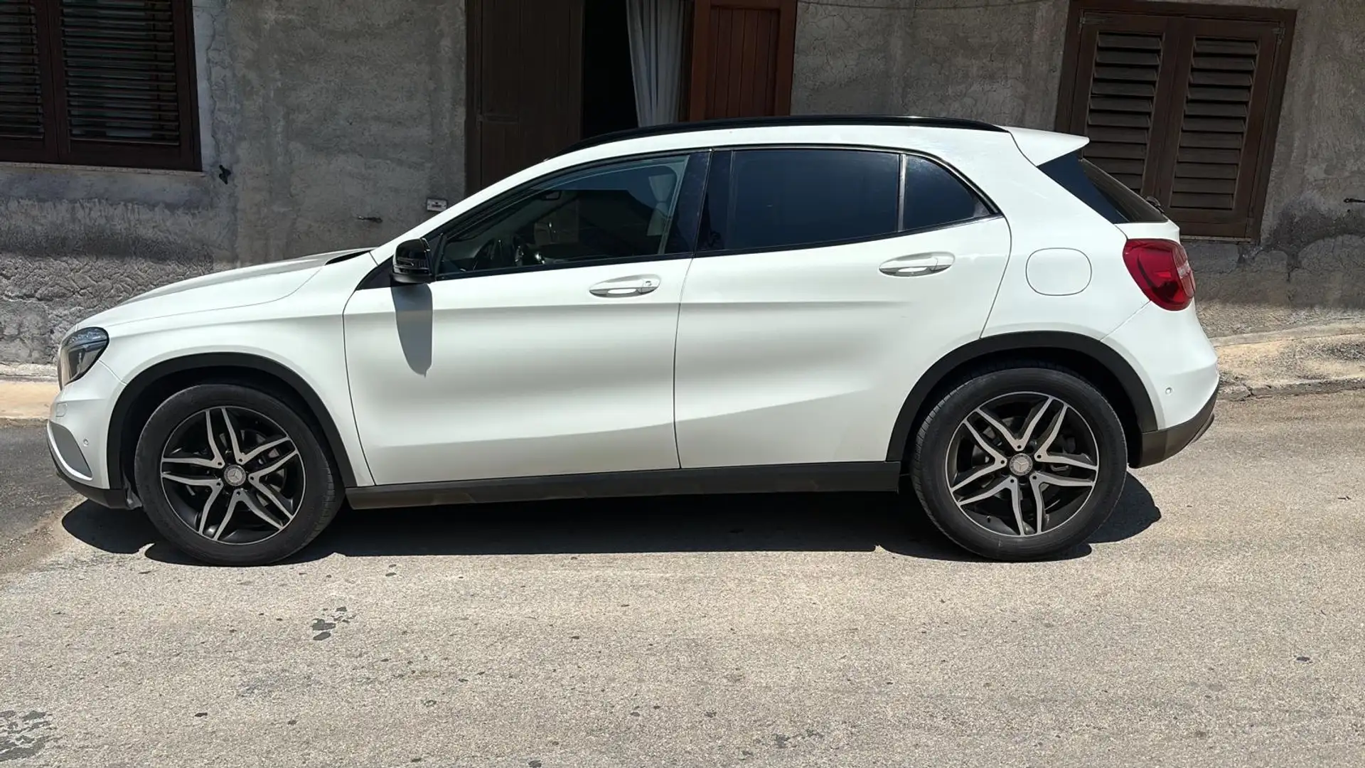 Mercedes-Benz GLA 200 GLA 200 d (cdi) Premium 4matic auto Bianco - 2