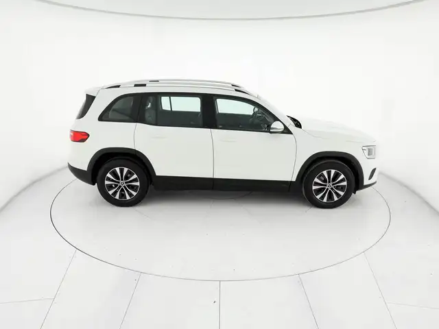 Mercedes-Benz GLB view 5