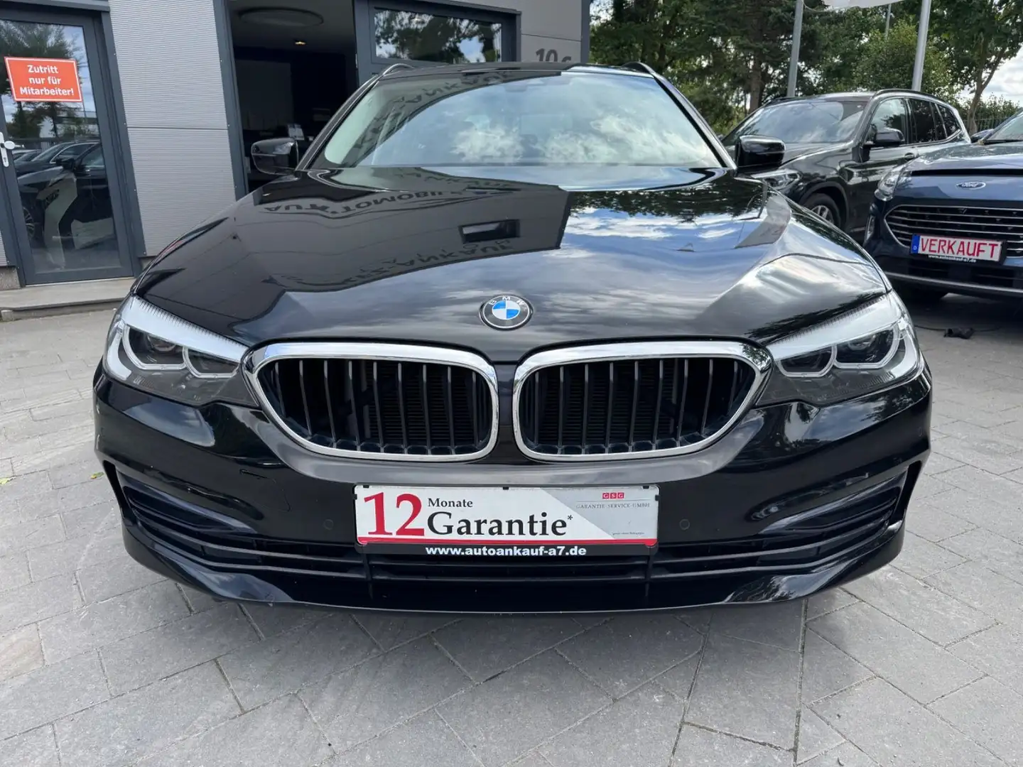 BMW 520 d Touring Aut. Sport Line *DisplayKey/STHZ* Schwarz - 2