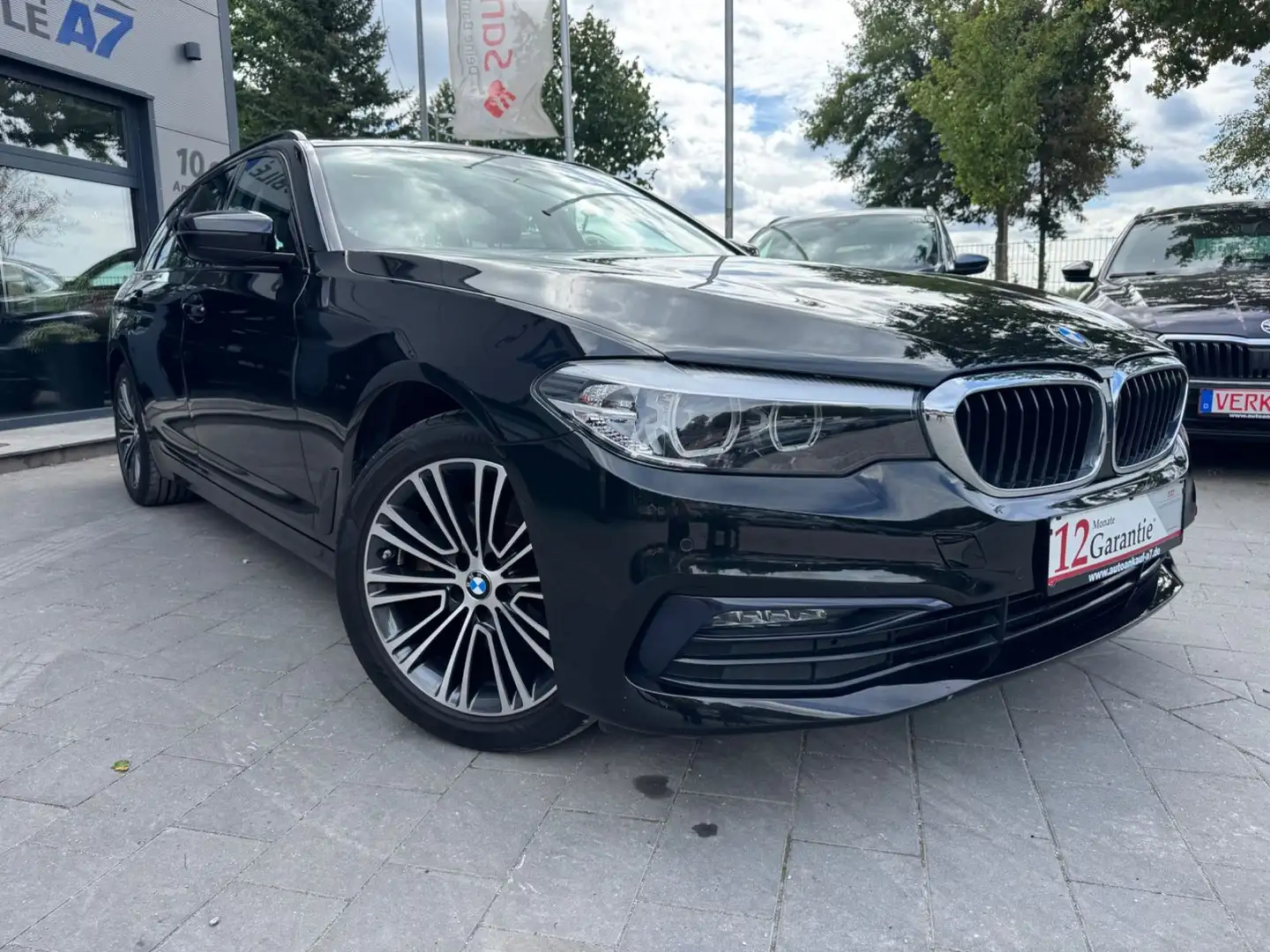 BMW 520 d Touring Aut. Sport Line *DisplayKey/STHZ* Schwarz - 1