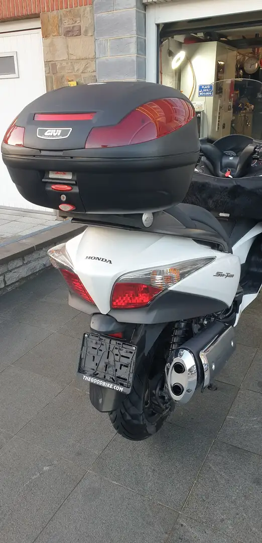 Honda SW-T 400 Sylver wing g 400 Білий - 2