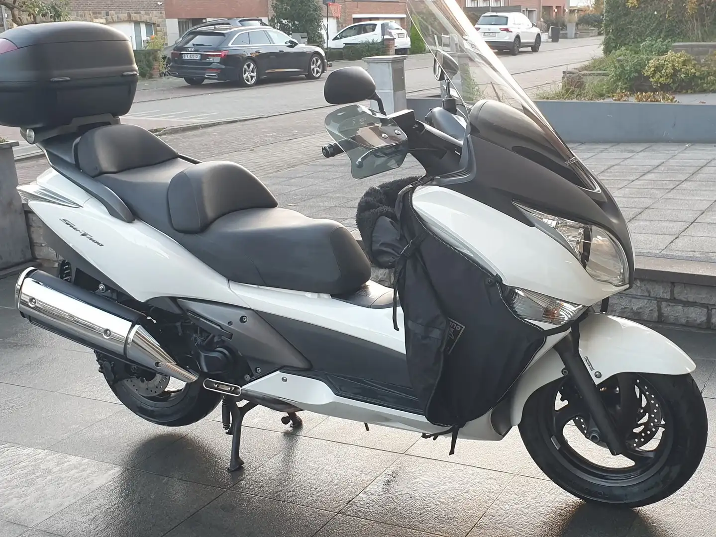 Honda SW-T 400 Sylver wing g 400 Білий - 1