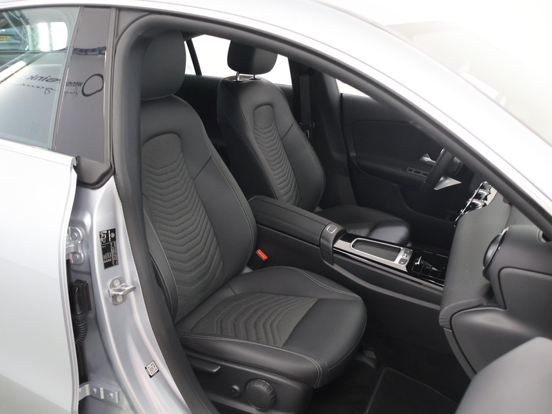 Mercedes-Benz CLA 180 Star Edition LIMITED | Stoelverwarming | Achteruit — photo 10