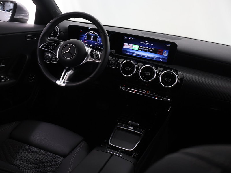 Mercedes-Benz CLA 180 Star Edition LIMITED | Stoelverwarming | Achteruit — photo 9