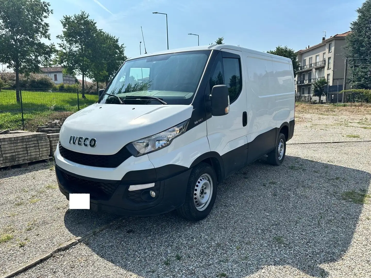 Iveco Daily 35s13 tetto basso pass. corto port. 1397 kg Blanc - 1
