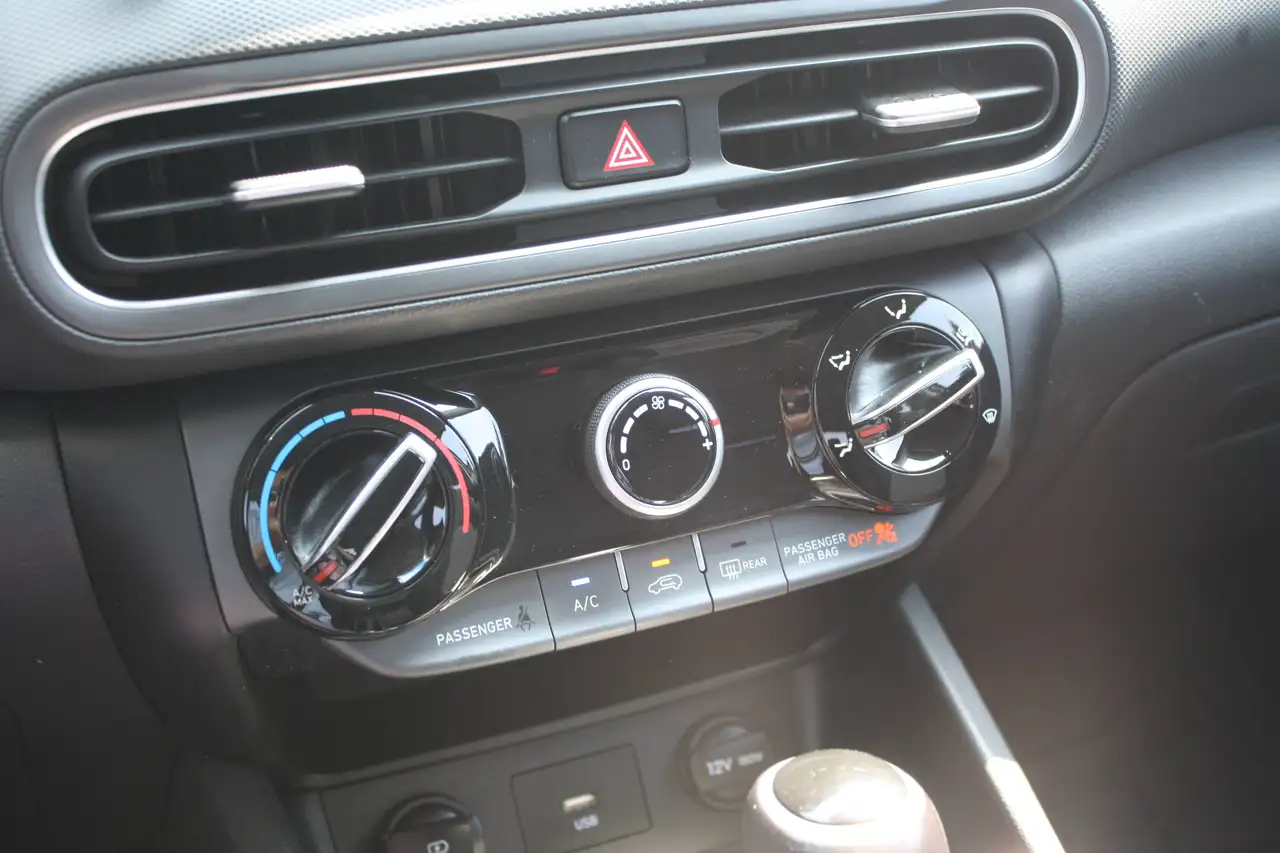 Hyundai KONA photo Hyundai KONA