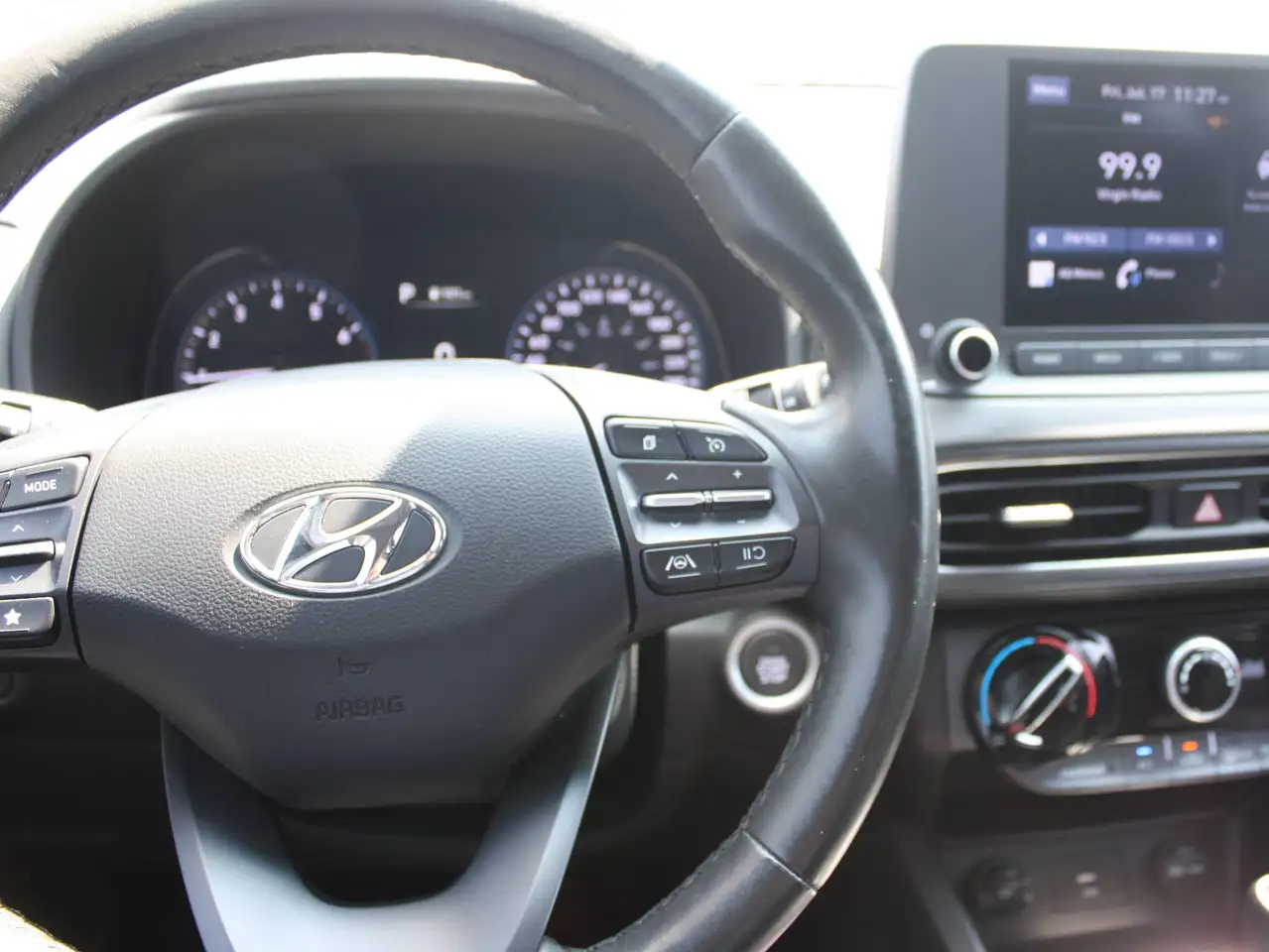 Hyundai KONA photo Hyundai KONA