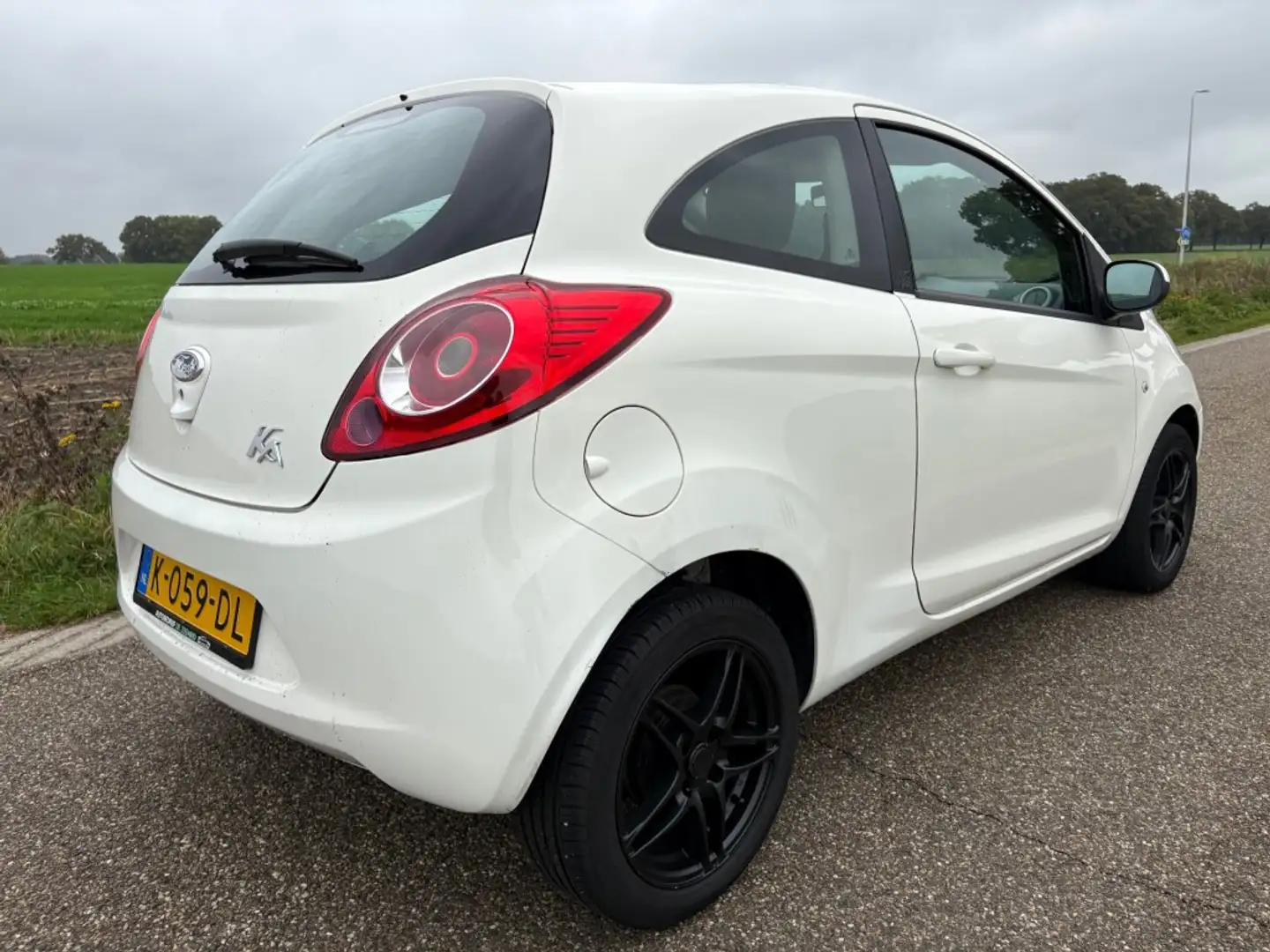 Ford Ka/Ka+ 1.2 COOL&SOUND / AIRCO / LEUKE AUTO Wit - 2