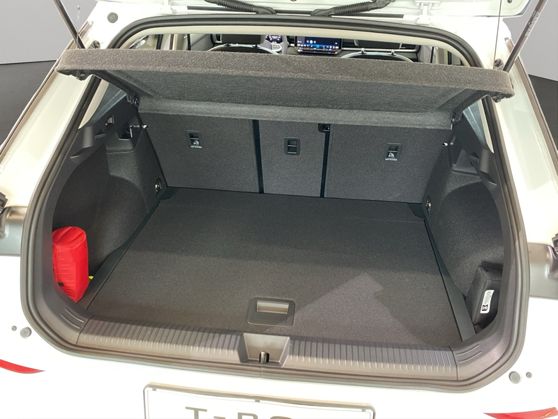 Volkswagen T-Roc 1.5 eTSI DSG Life / LED RFK — photo 13