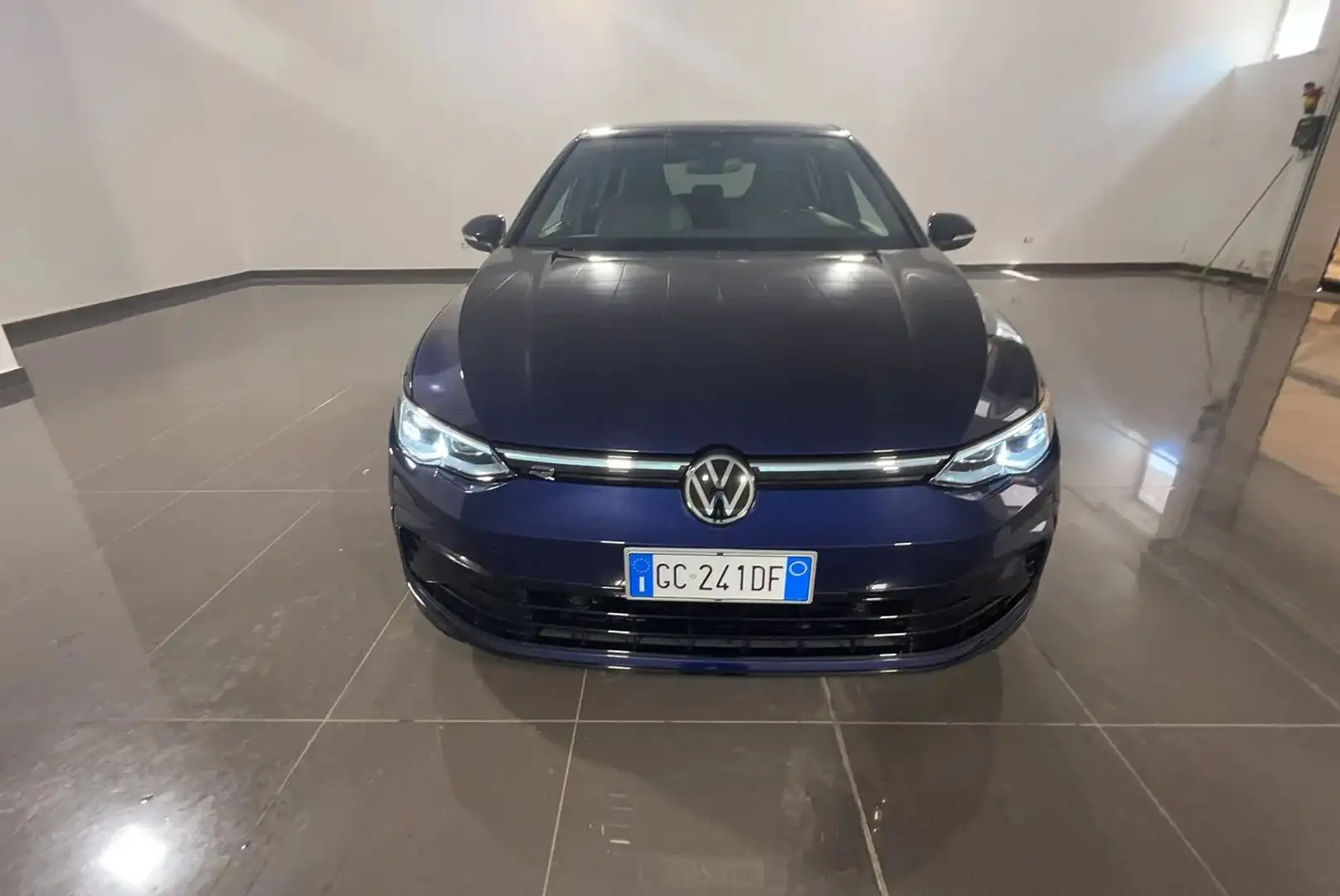 Volkswagen Golf Golf VIII 1.5 TSI R-Line 150cv Blau - 2