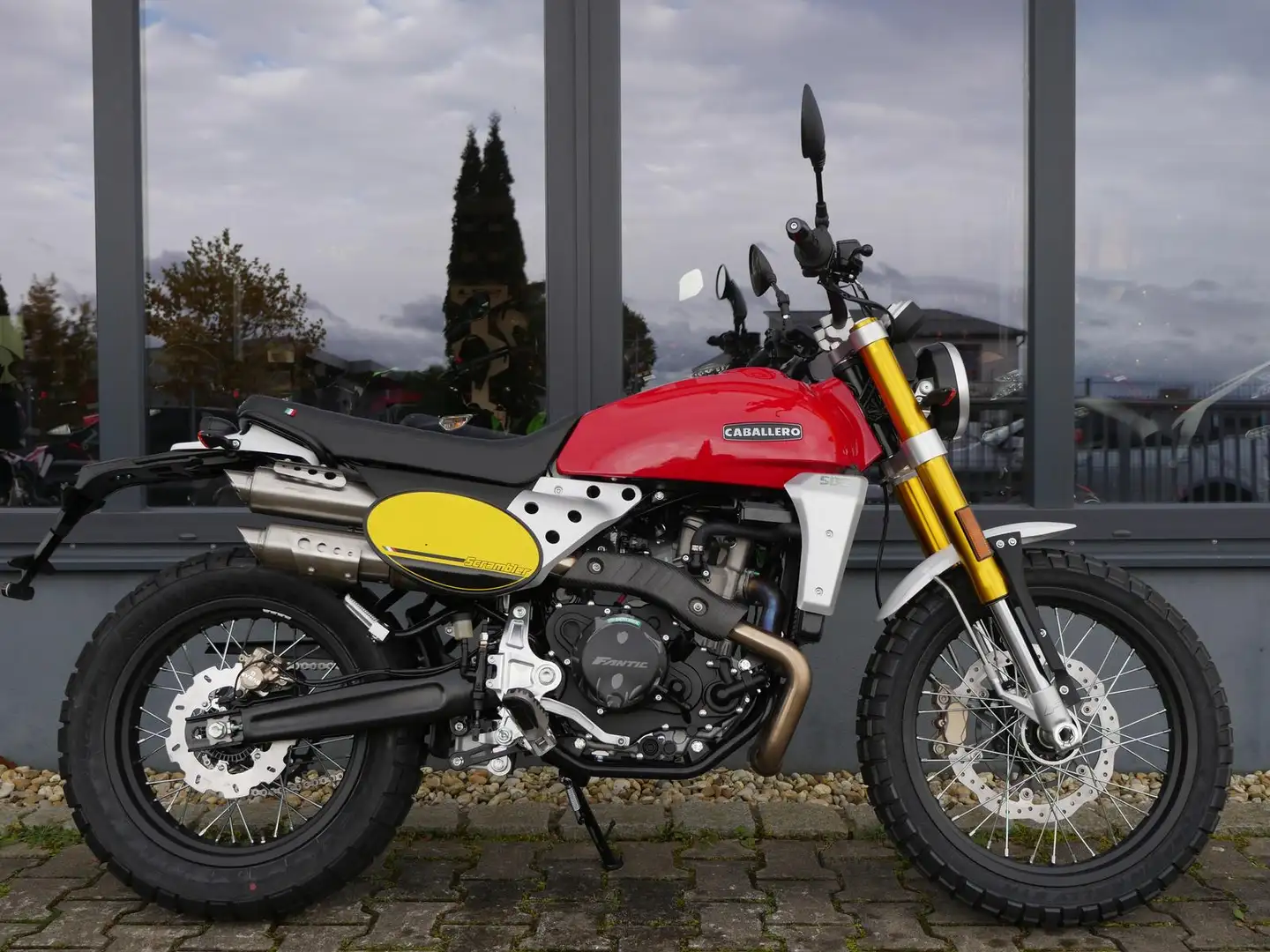 Fantic Caballero 500 Deluxe / Scrambler - mehr Farben - 2