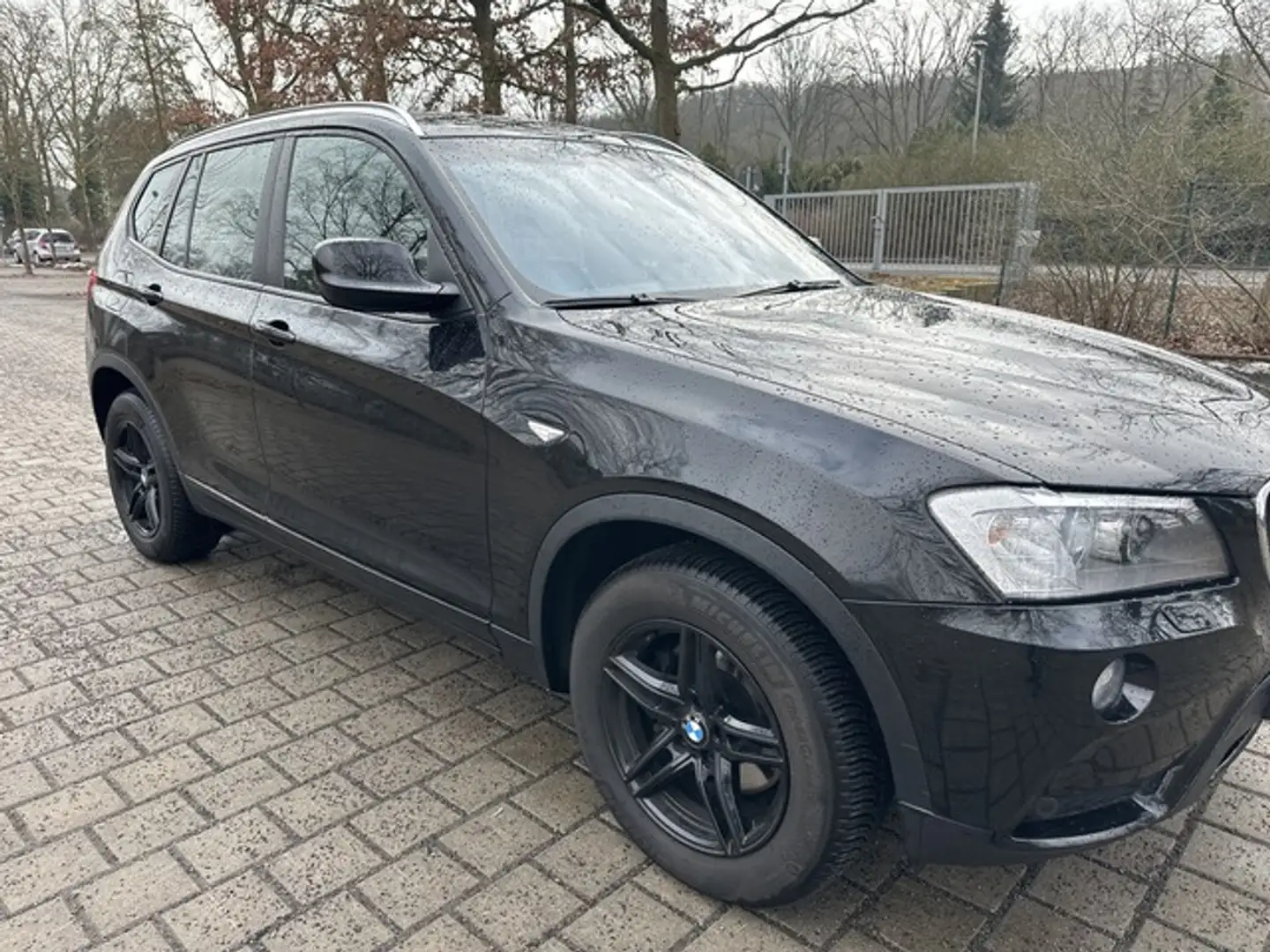 BMW X3 xDrive 20d Leder Navi Ahk. 1.Hand Schwarz - 1