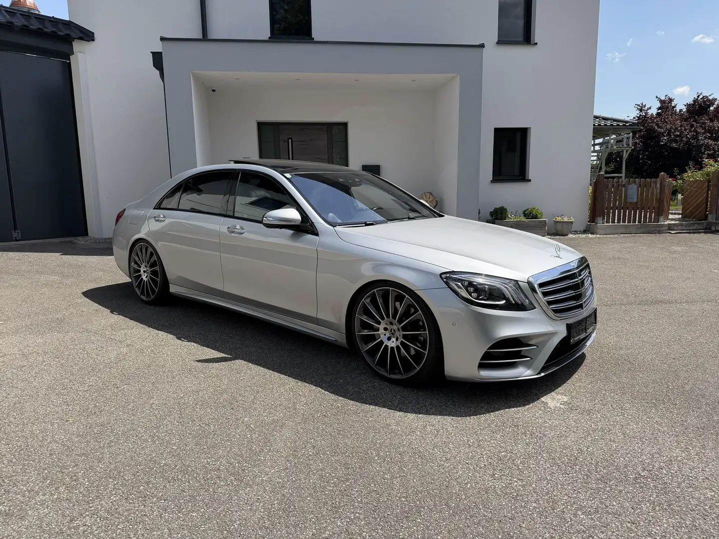 Mercedes-Benz S 400 d lang 4MATIC Aut. AMG Silber - 1