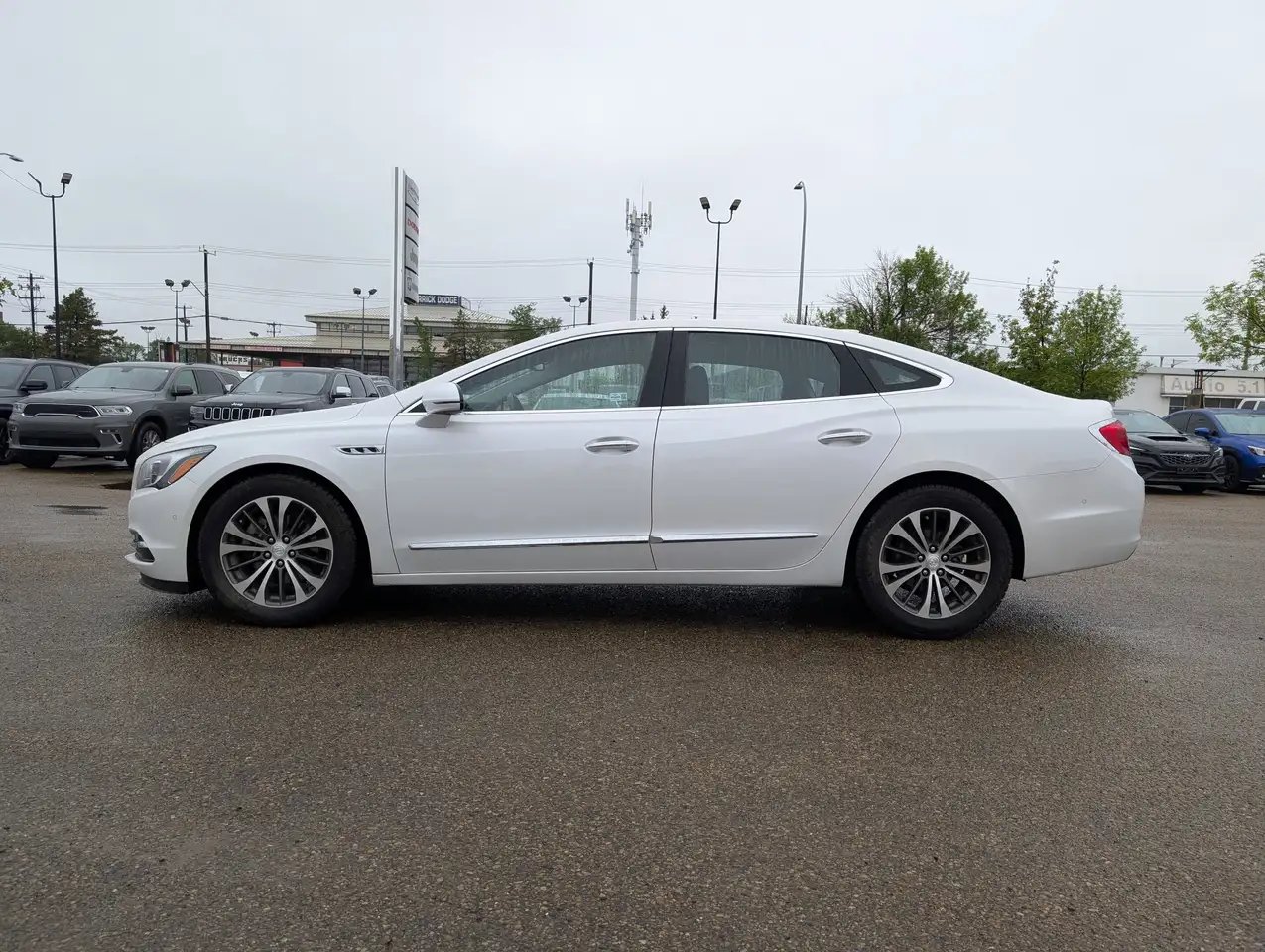 Buick Lacrosse снимка Buick Lacrosse