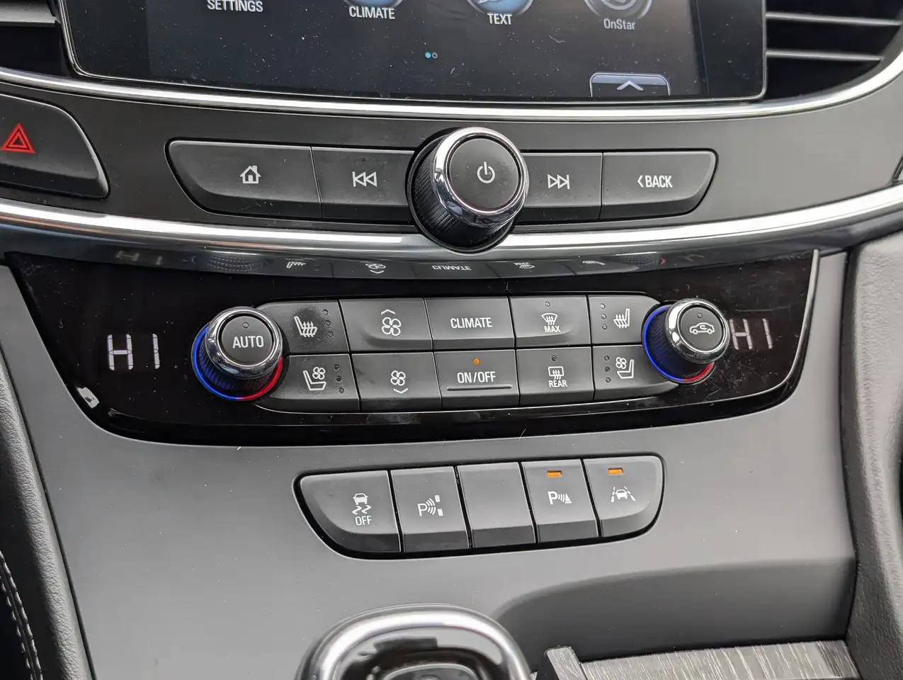 Buick Lacrosse снимка Buick Lacrosse