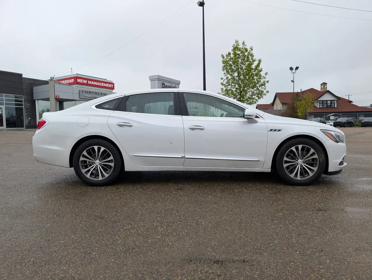 Buick Lacrosse снимка Buick Lacrosse