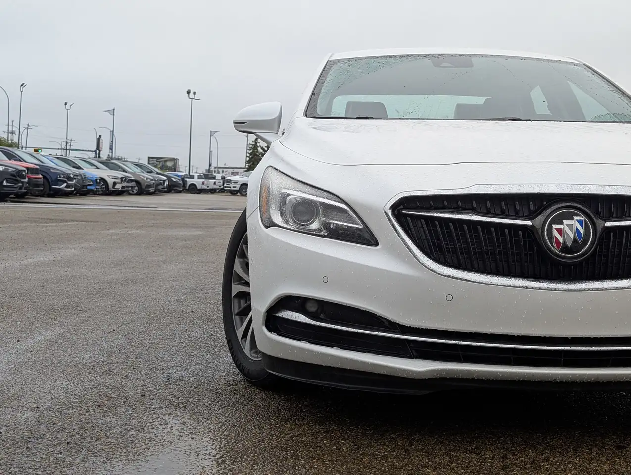 Buick Lacrosse снимка Buick Lacrosse