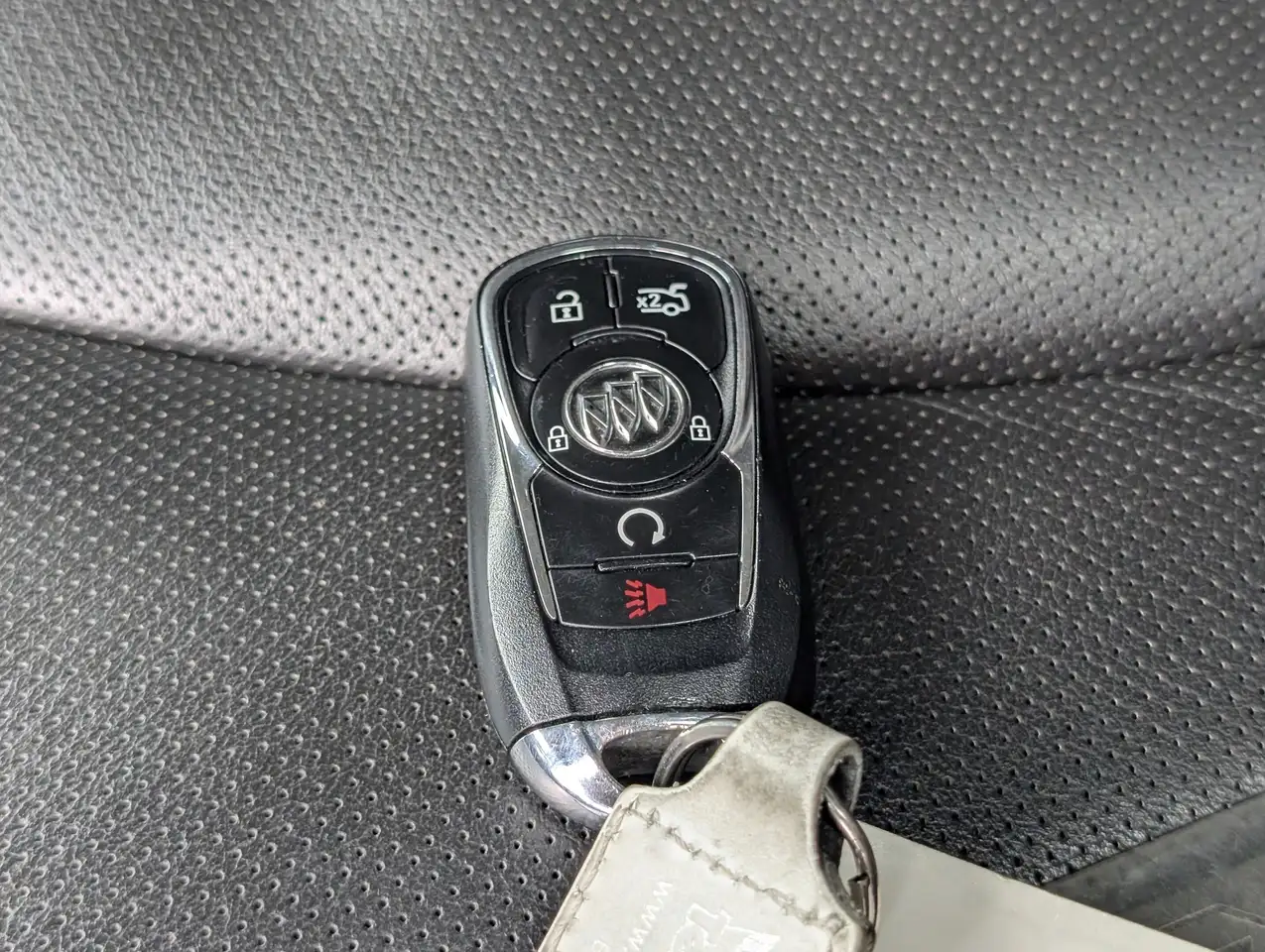 Buick Lacrosse снимка Buick Lacrosse