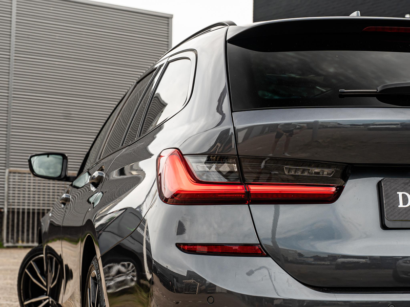 BMW 330 330e Touring M Sport Pano Camera ACC — photo 26