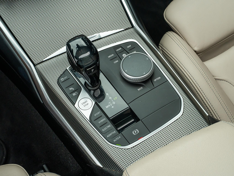 BMW 330 330e Touring M Sport Pano Camera ACC — photo 19