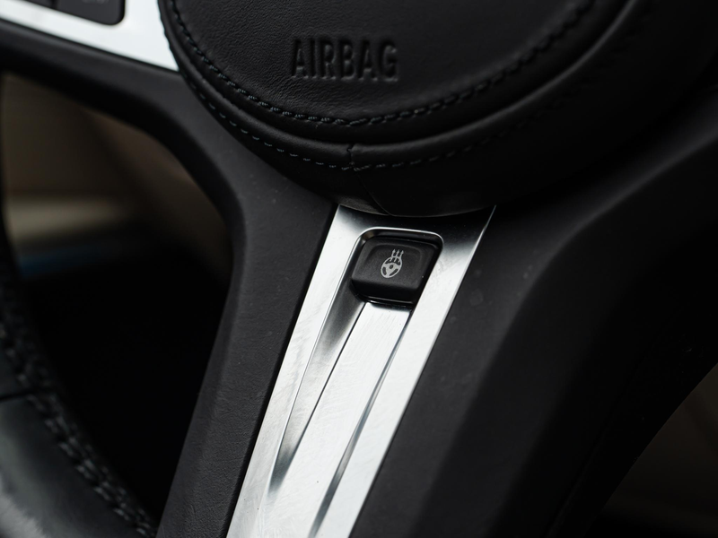 BMW 330 330e Touring M Sport Pano Camera ACC — photo 29